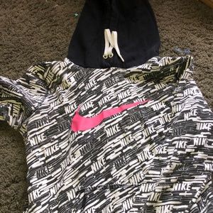 NIKE HOODIE